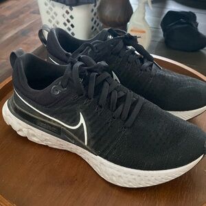 Nike Infinity React Like New Size 9 Mens